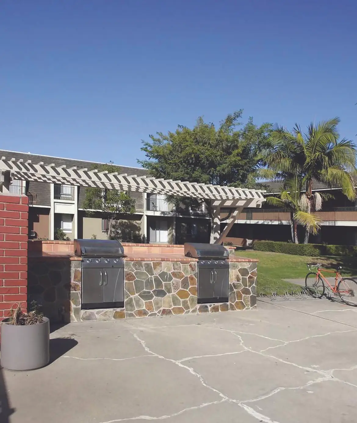 VM-HmPgHighlights-OutdoorCooking_1170px